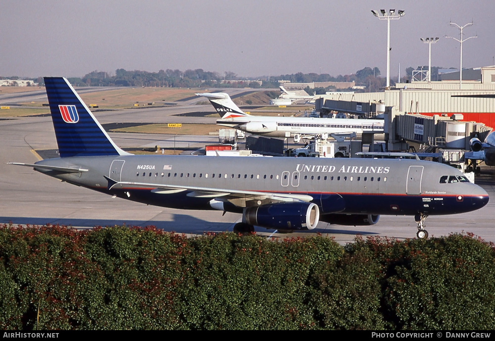 Aircraft Photo of N425UA | Airbus A320-232 | United Airlines | AirHistory.net #257566