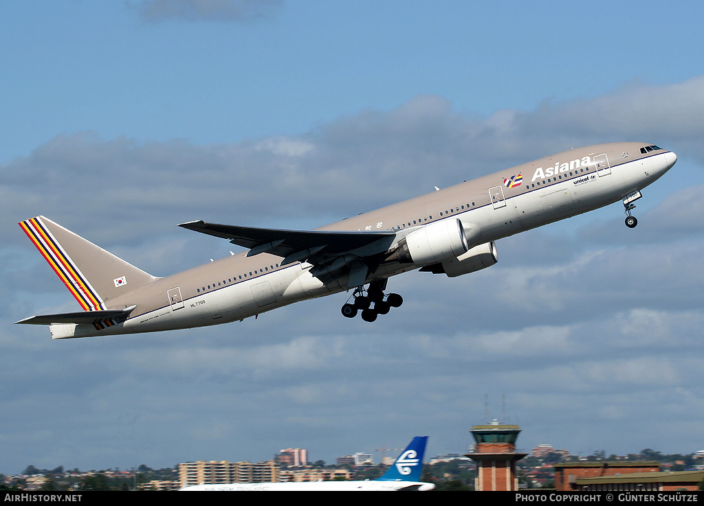 Aircraft Photo of HL7700 | Boeing 777-28E/ER | Asiana Airlines | AirHistory.net #257589