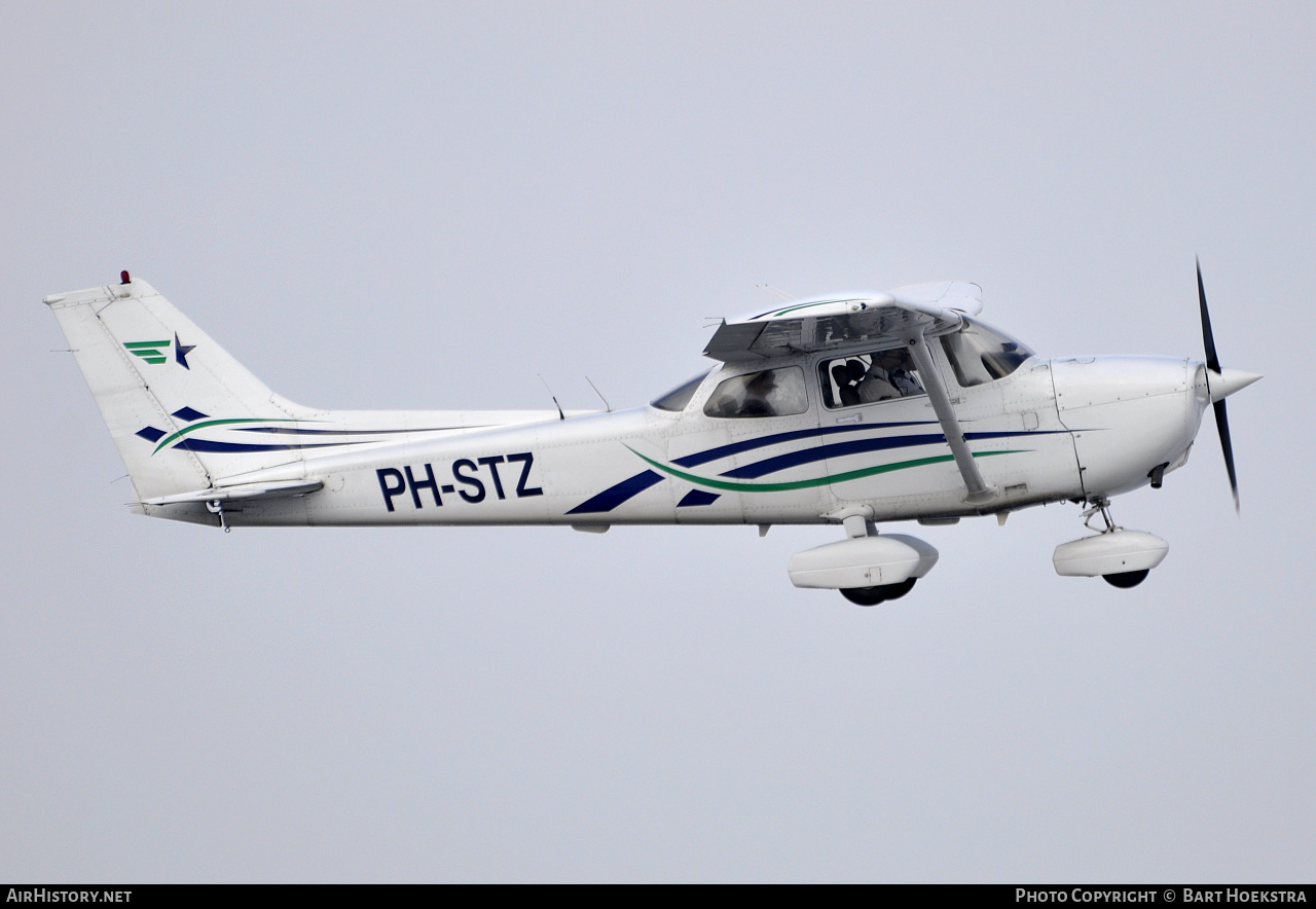 Aircraft Photo of PH-STZ | Cessna 172R Skyhawk | Stella Aviation | AirHistory.net #257627