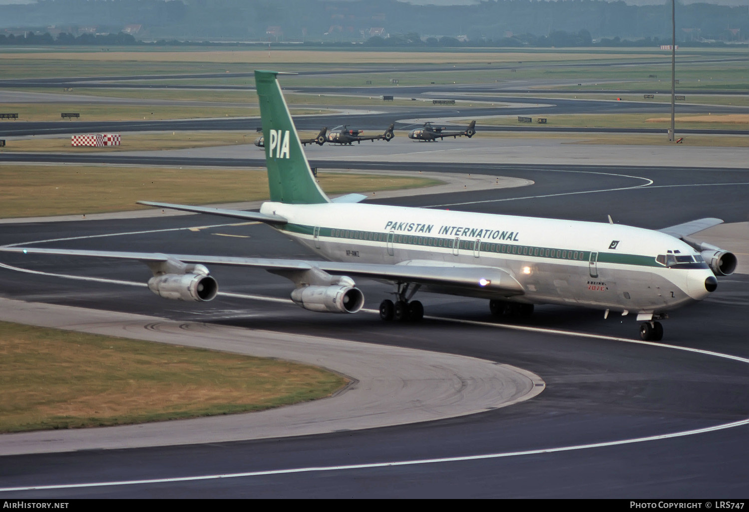 Aircraft Photo of AP-AWZ | Boeing 707-340C | Pakistan International Airlines - PIA | AirHistory.net #257644