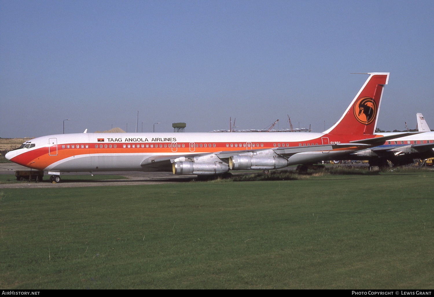 Aircraft Photo of 5Y-BFC | Boeing 707-328C | TAAG Angola Airlines - Linhas Aéreas de Angola | AirHistory.net #257650
