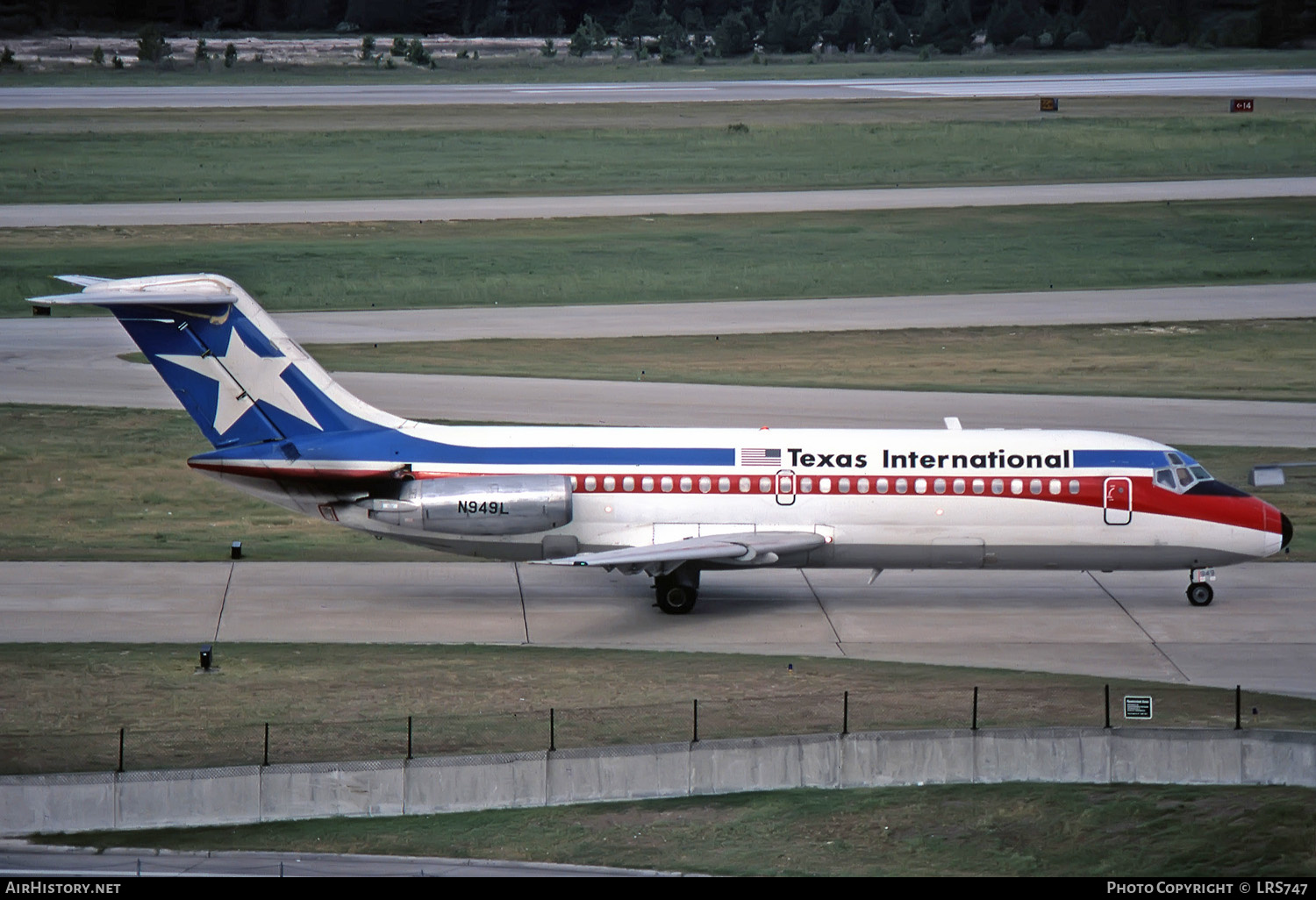 Aircraft Photo of N949L | Douglas DC-9-14 | Texas International Airlines | AirHistory.net #257671