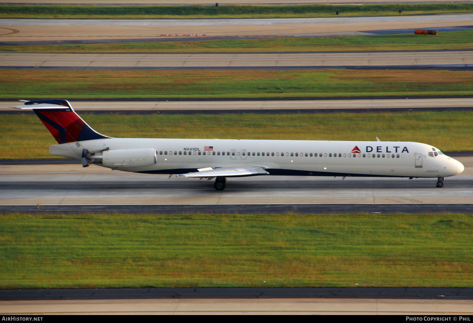 Aircraft Photo of N949DL | McDonnell Douglas MD-88 | Delta Air Lines | AirHistory.net #257788