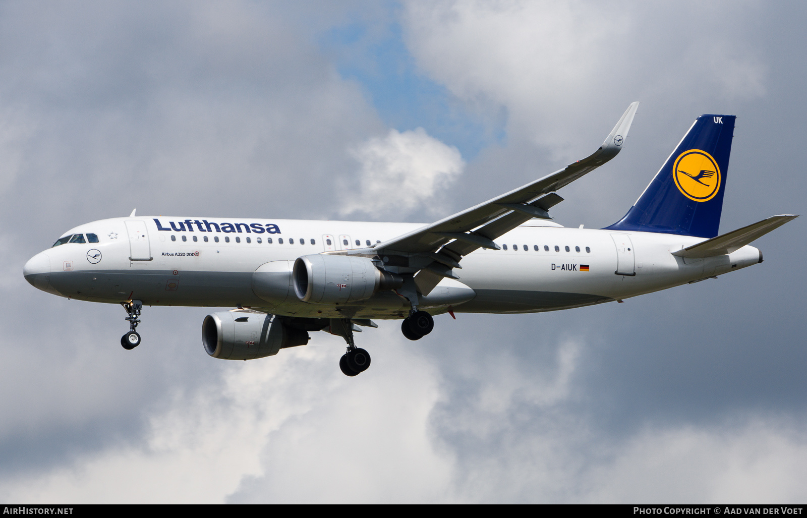 Aircraft Photo of D-AIUK | Airbus A320-214 | Lufthansa | AirHistory.net #257797