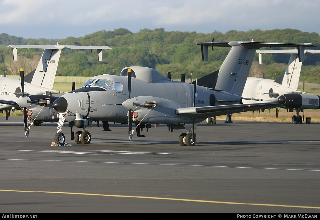 Aircraft Photo of 93-0699 / 30699 | Beech RC-12Q Huron (A200CT) | USA - Army | AirHistory.net #257808