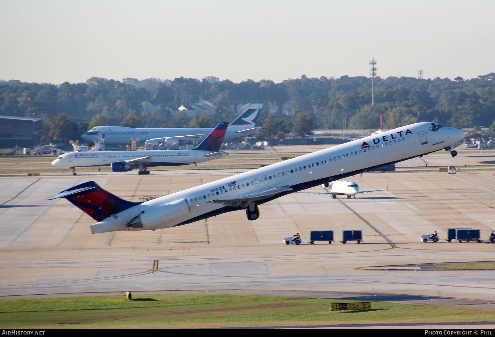 Aircraft Photo of N901DE | McDonnell Douglas MD-88 | Delta Air Lines | AirHistory.net #257922