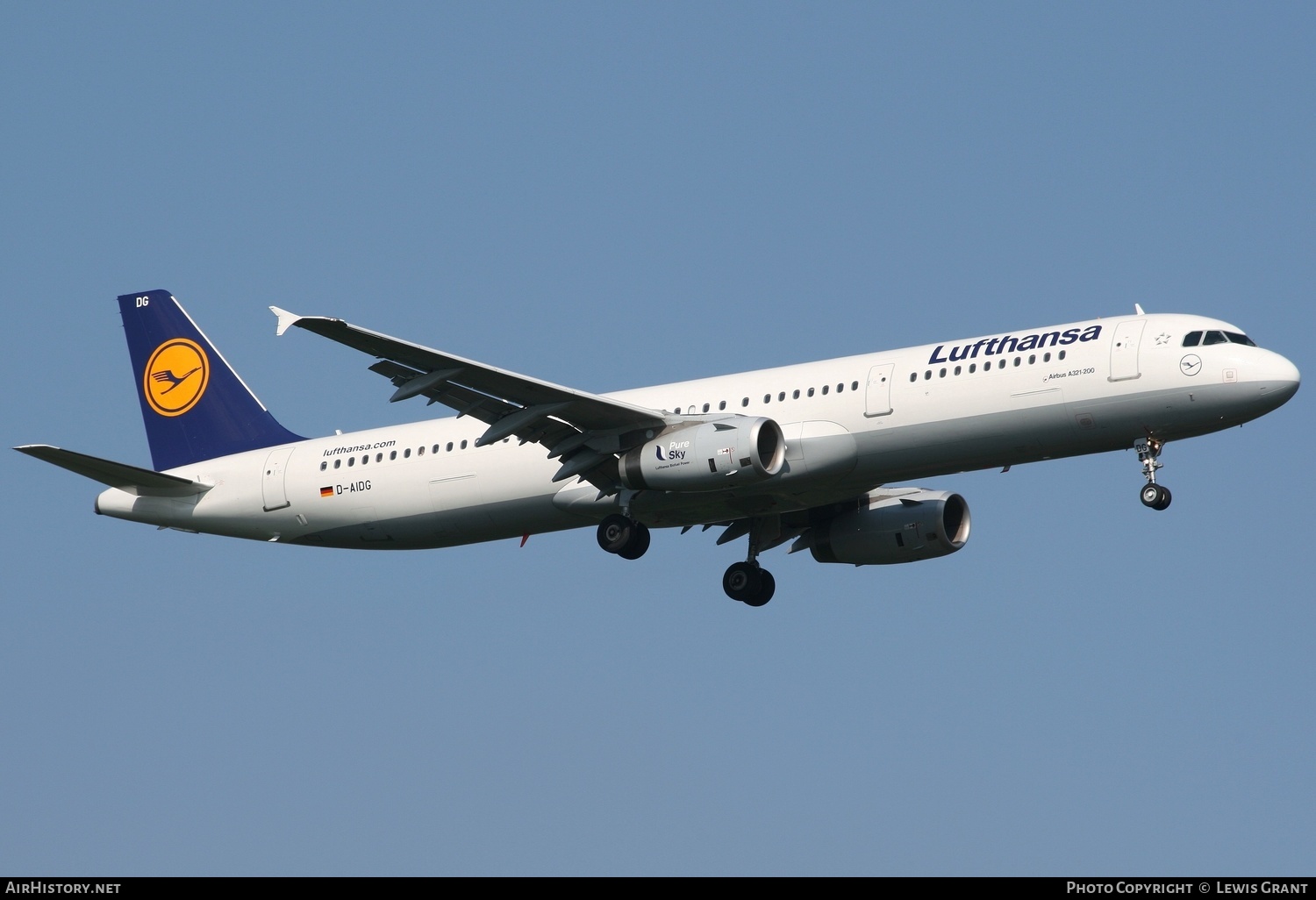 Aircraft Photo of D-AIDG | Airbus A321-231 | Lufthansa | AirHistory.net #258005
