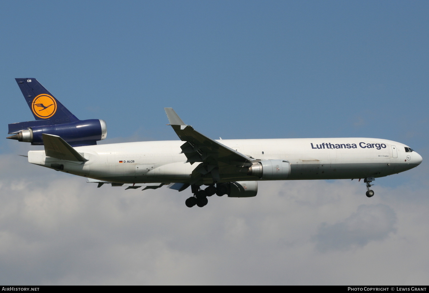 Aircraft Photo of D-ALCB | McDonnell Douglas MD-11F | Lufthansa Cargo | AirHistory.net #258016