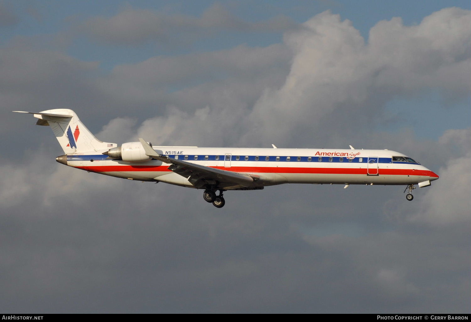 Aircraft Photo of N515AE | Bombardier CRJ-701ER (CL-600-2C10) | American Eagle | AirHistory.net #258045