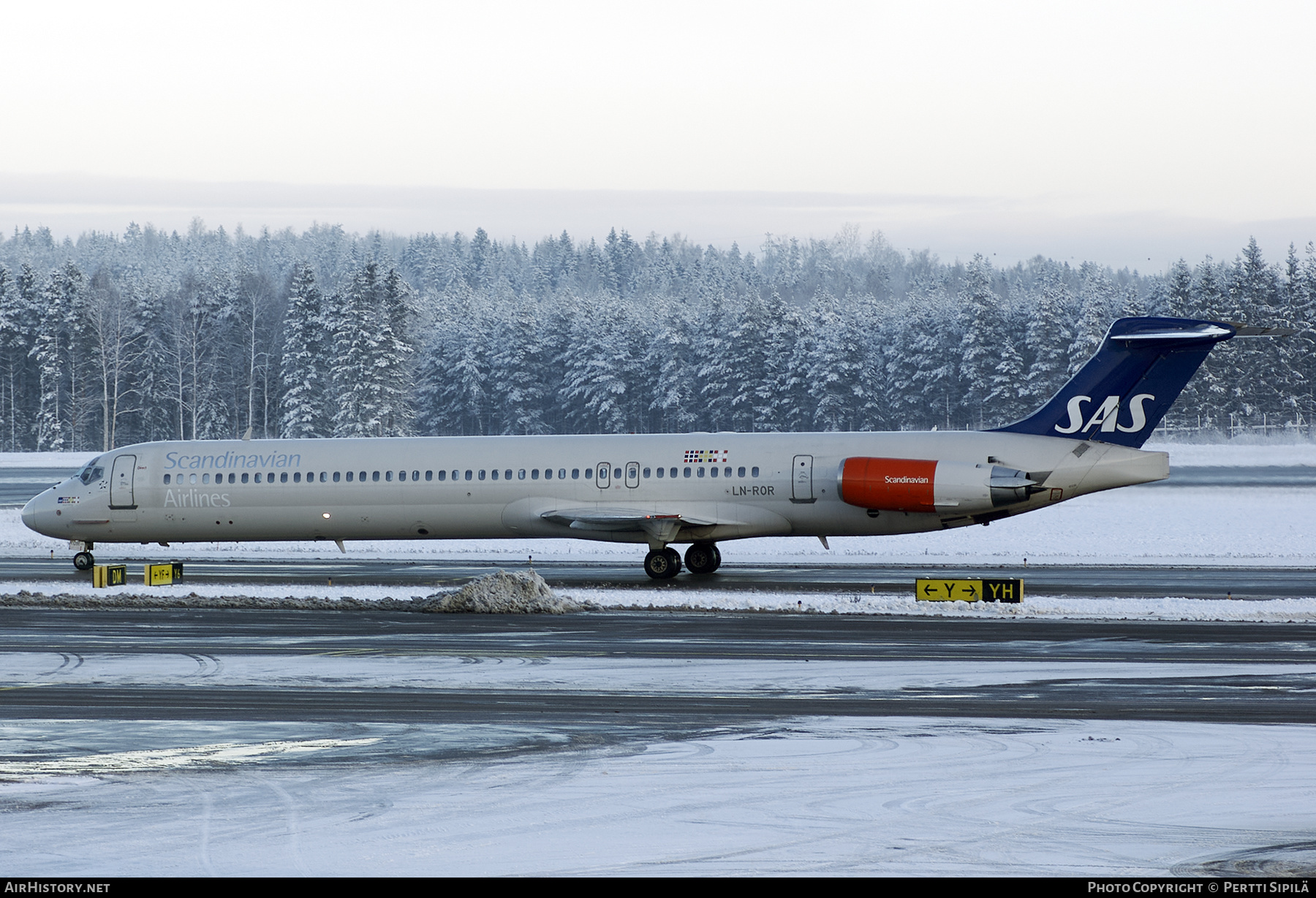 Aircraft Photo of LN-ROR | McDonnell Douglas MD-82 (DC-9-82) | Scandinavian Airlines - SAS | AirHistory.net #258058