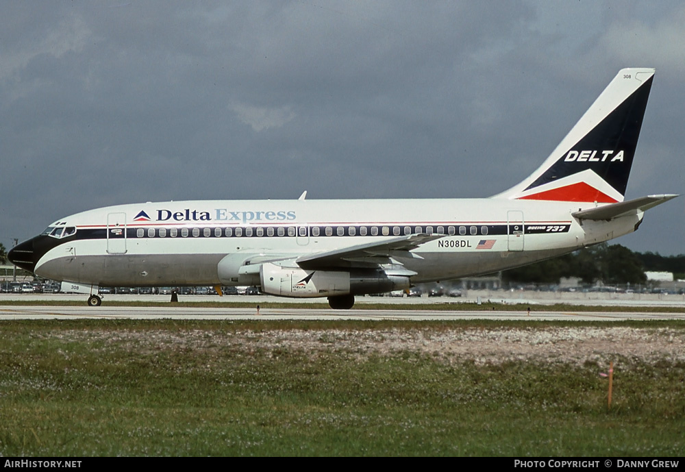 Aircraft Photo of N308DL | Boeing 737-232/Adv | Delta Express | AirHistory.net #258132