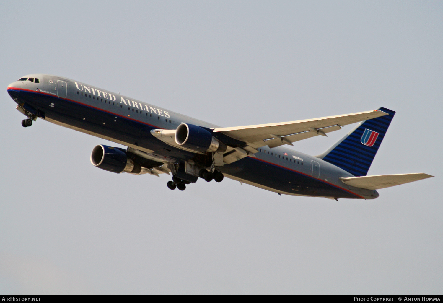 Aircraft Photo of N666UA | Boeing 767-322/ER | United Airlines | AirHistory.net #258300