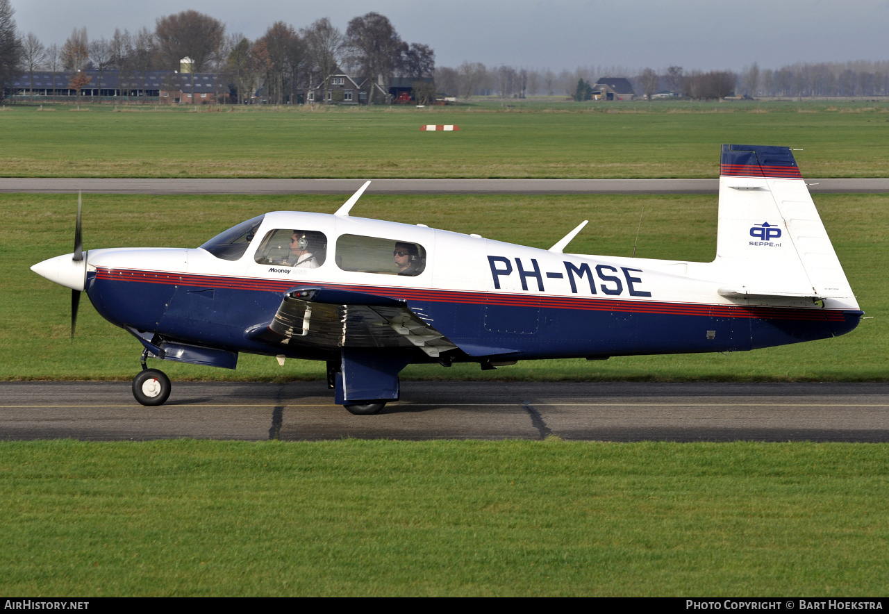Aircraft Photo of PH-MSE | Mooney M-20J | Seppe Air Service | AirHistory.net #258422