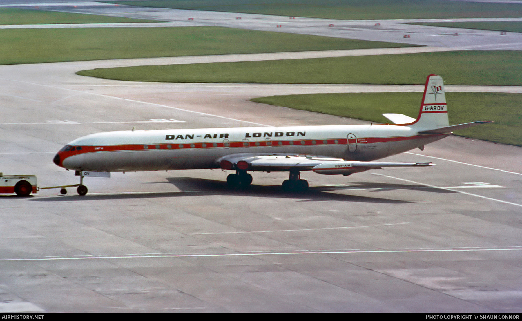 Aircraft Photo of G-AROV | De Havilland D.H. 106 Comet 4C | Dan-Air London | AirHistory.net #258519