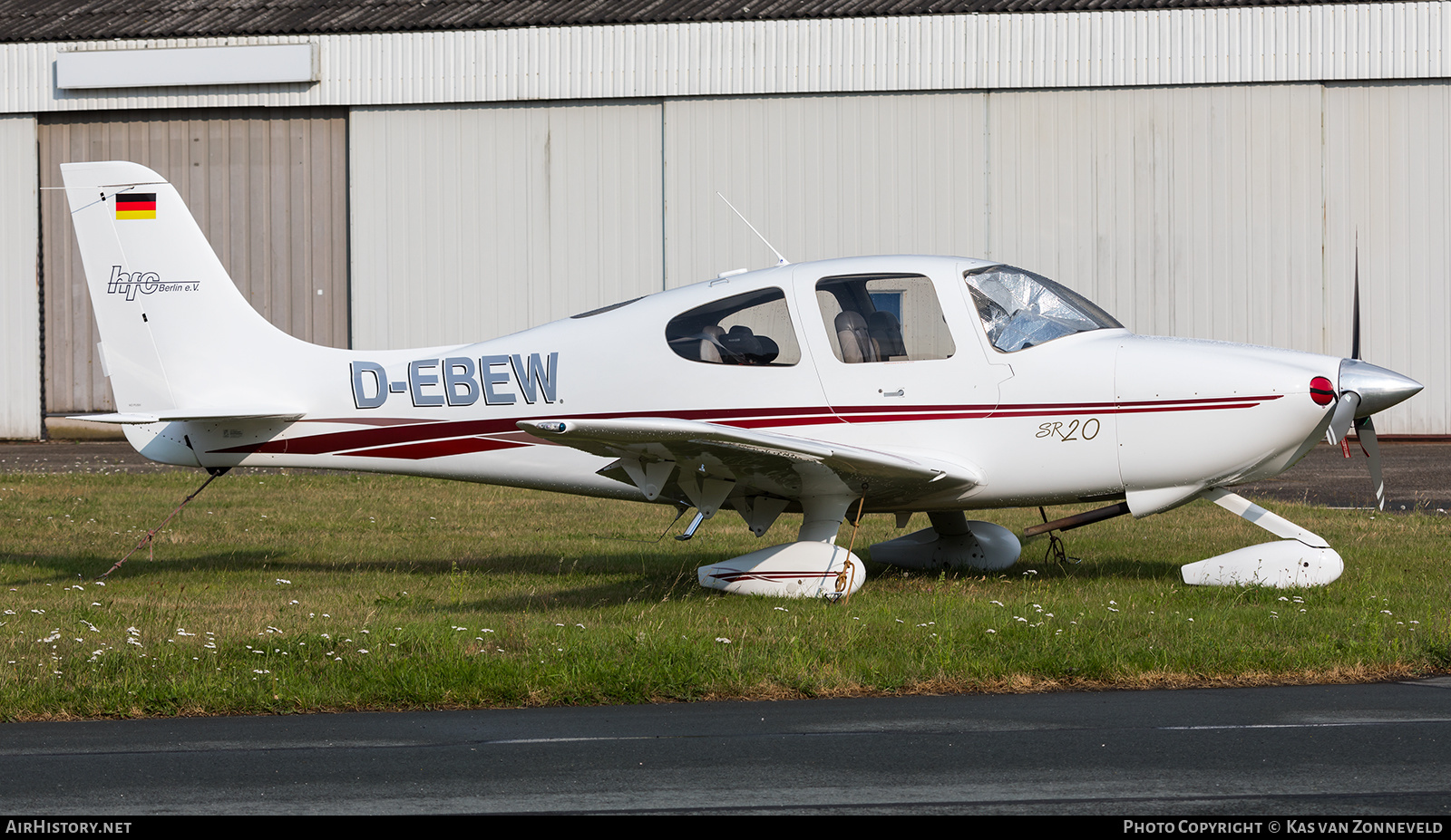Aircraft Photo of D-EBEW | Cirrus SR-20 G1 | HFC - Hanseatischer Flieger Club | AirHistory.net #258538