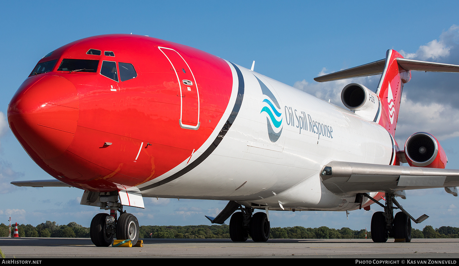 Aircraft Photo of G-OSRB | Boeing 727-2S2F/Adv(RE) Super 27 | Oil Spill Response | AirHistory.net #258657
