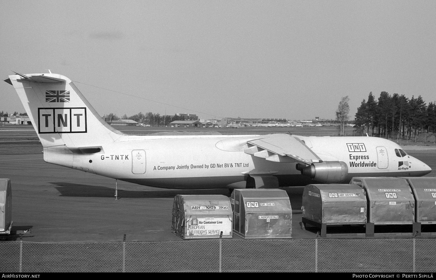 Aircraft Photo of G-TNTK | British Aerospace BAe-146-300QT Quiet Trader | TNT Express | AirHistory.net #258848