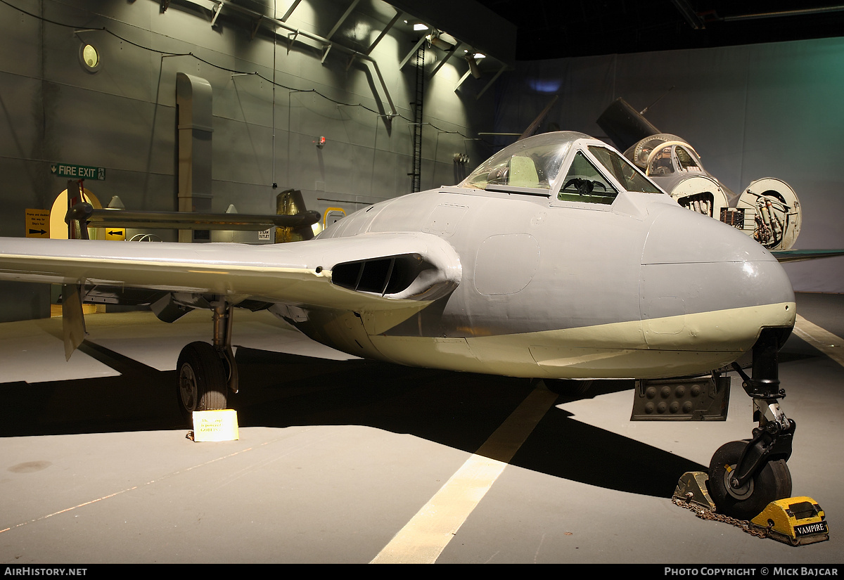 Aircraft Photo of LZ551 / LZ551/G | De Havilland D.H. 100 Sea Vampire F1 | UK - Navy | AirHistory.net #258904