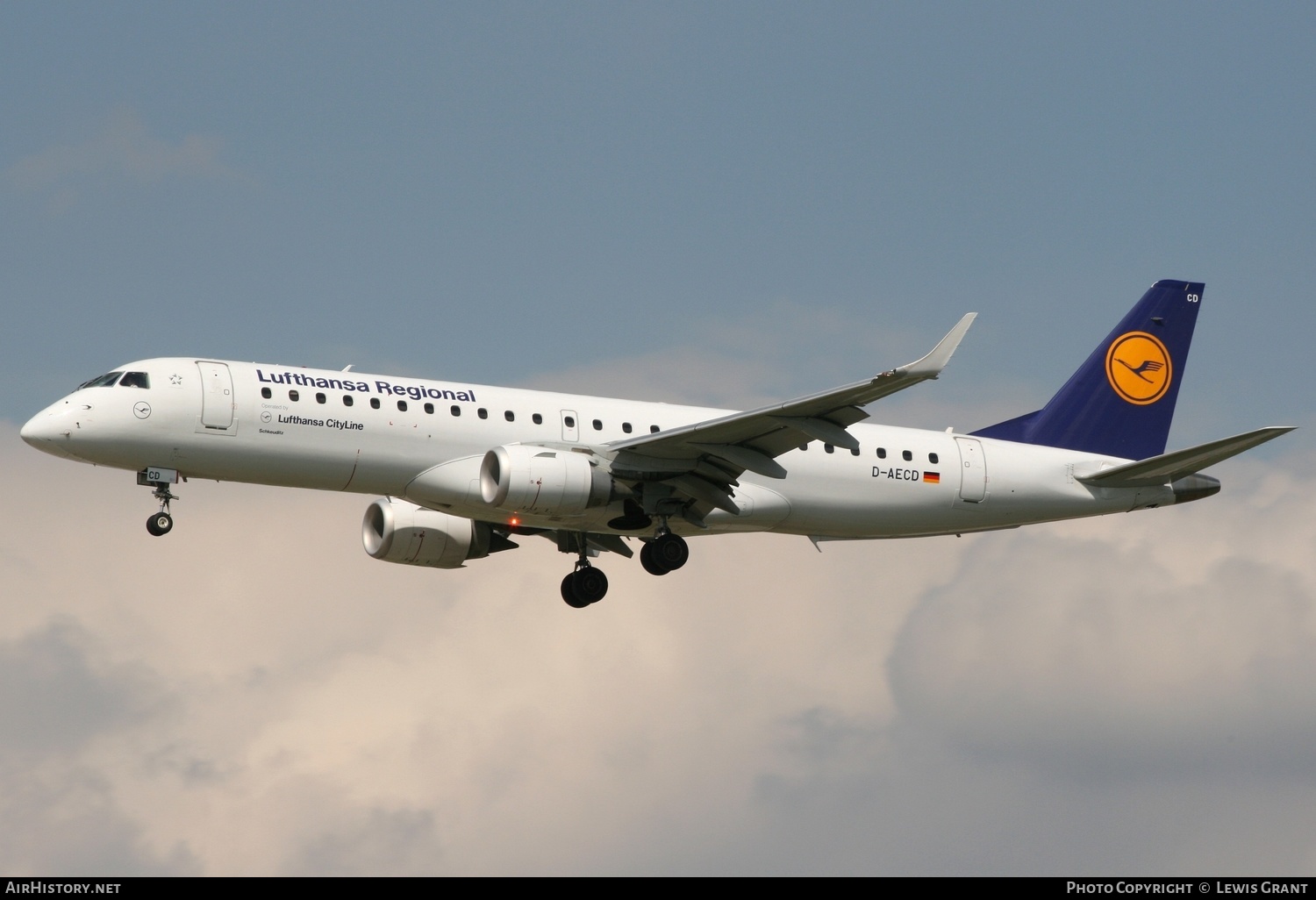 Aircraft Photo of D-AECD | Embraer 190LR (ERJ-190-100LR) | Lufthansa Regional | AirHistory.net #258983