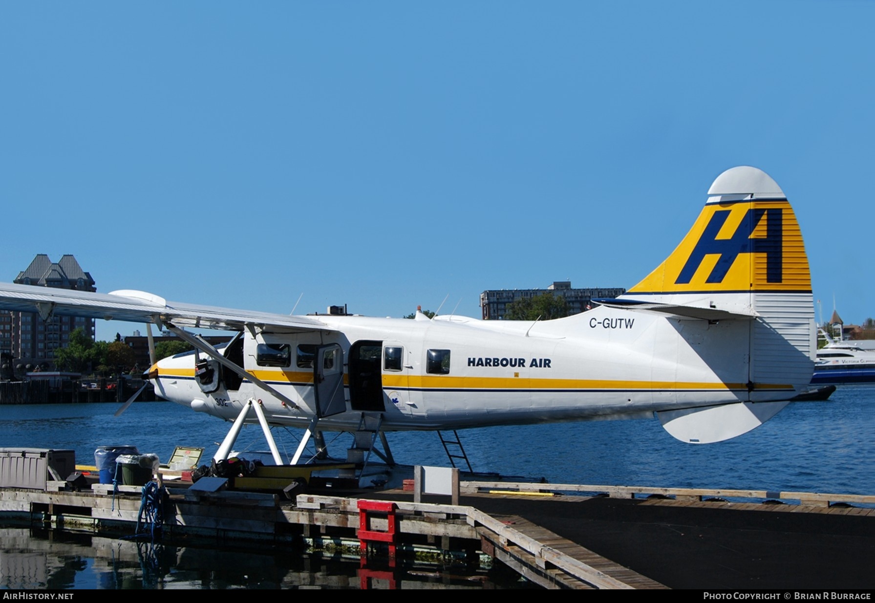 Aircraft Photo of C-GUTW | Vazar DHC-3T Turbine Otter | Harbour Air | AirHistory.net #259111