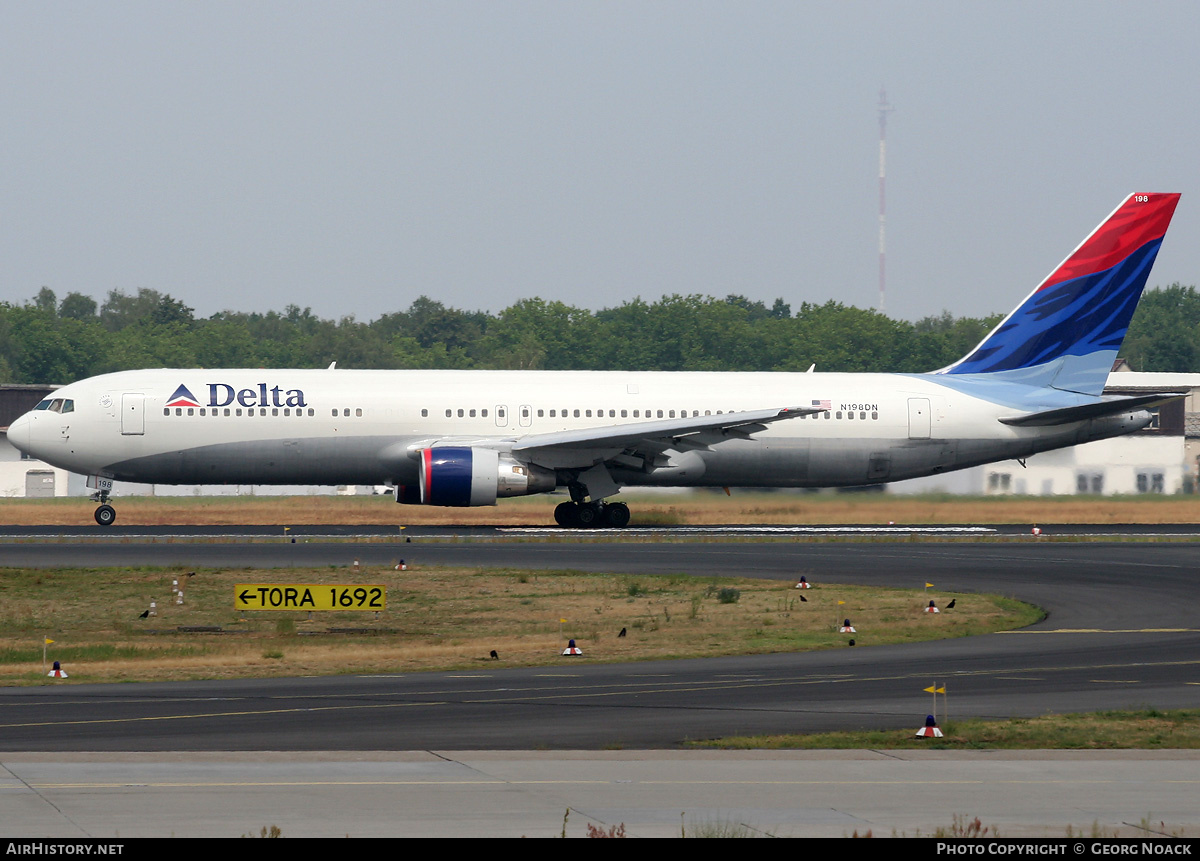 Aircraft Photo of N198DN | Boeing 767-332/ER | Delta Air Lines | AirHistory.net #259121