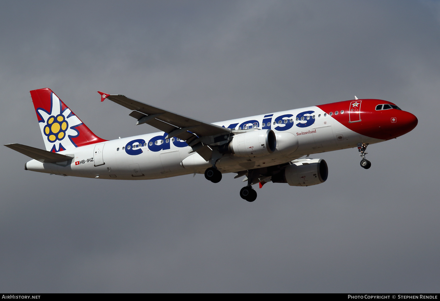 Aircraft Photo of HB-IHZ | Airbus A320-214 | Edelweiss Air | AirHistory.net #259151