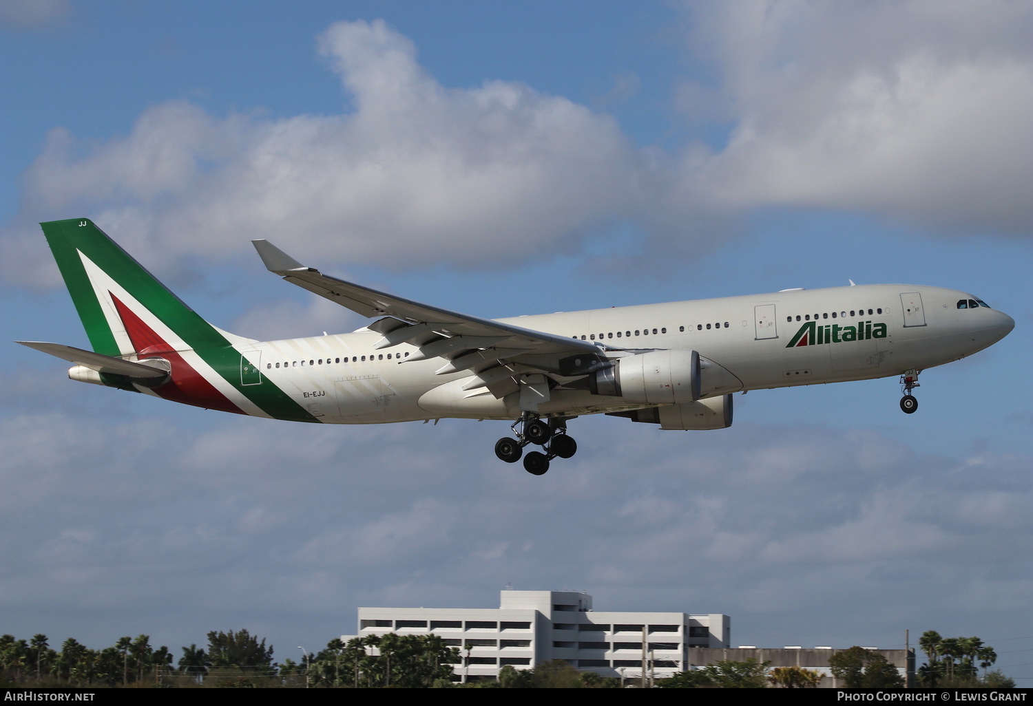 Aircraft Photo of EI-EJJ | Airbus A330-202 | Alitalia | AirHistory.net #259177