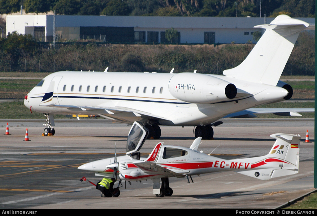 Aircraft Photo of EC-MFV | Diamond DA42-180 Twin Star | One Air | AirHistory.net #259221