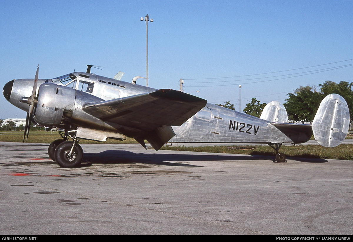 Aircraft Photo of N122V | Beech D18S | Florida Air Cargo | AirHistory.net #259450
