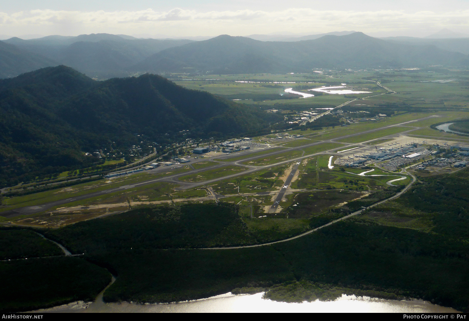 Airport photo of Cairns - International (YBCS / CNS) in Queensland, Australia | AirHistory.net #259457