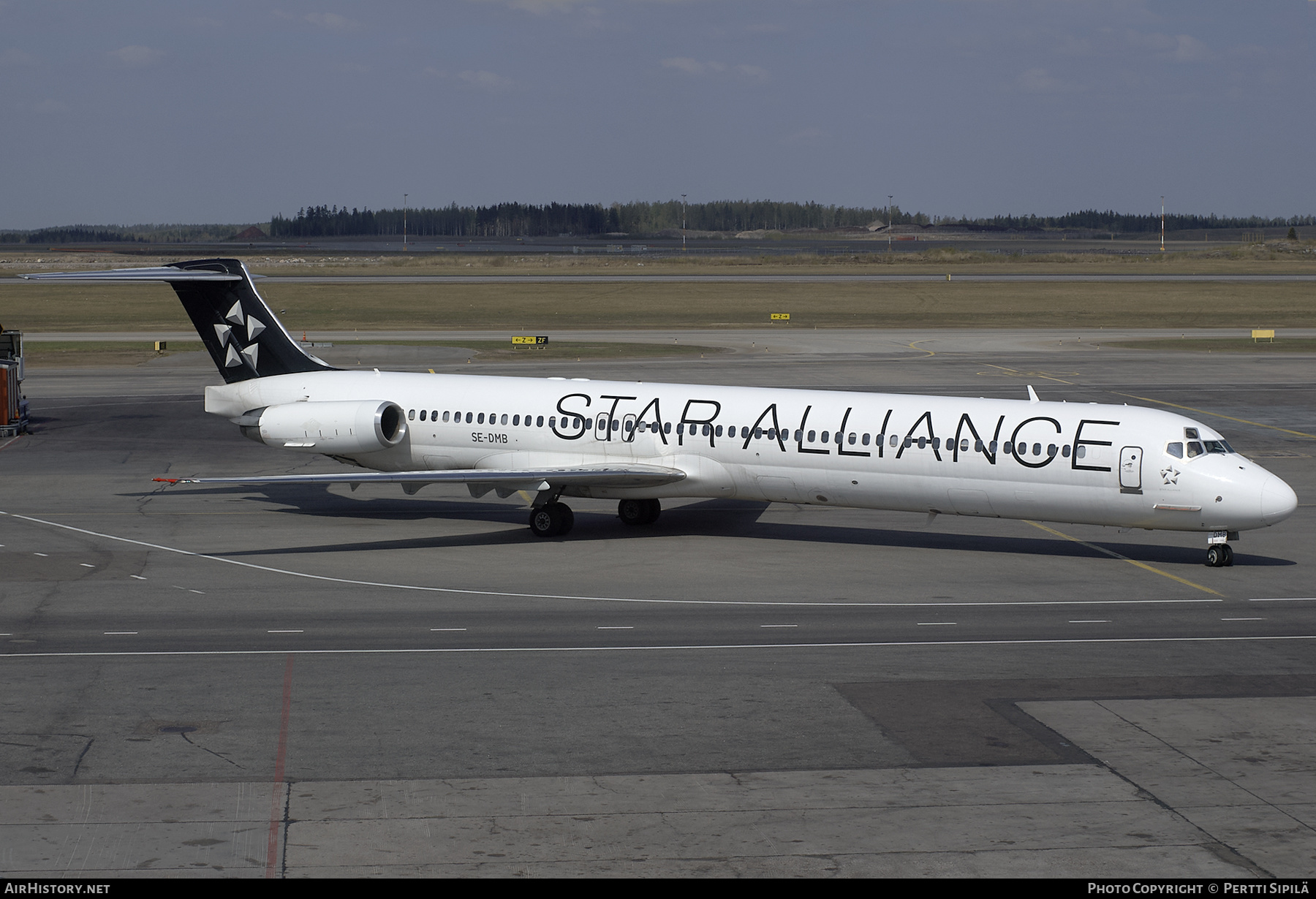 Aircraft Photo of SE-DMB | McDonnell Douglas MD-81 (DC-9-81) | Scandinavian Airlines - SAS | AirHistory.net #259465