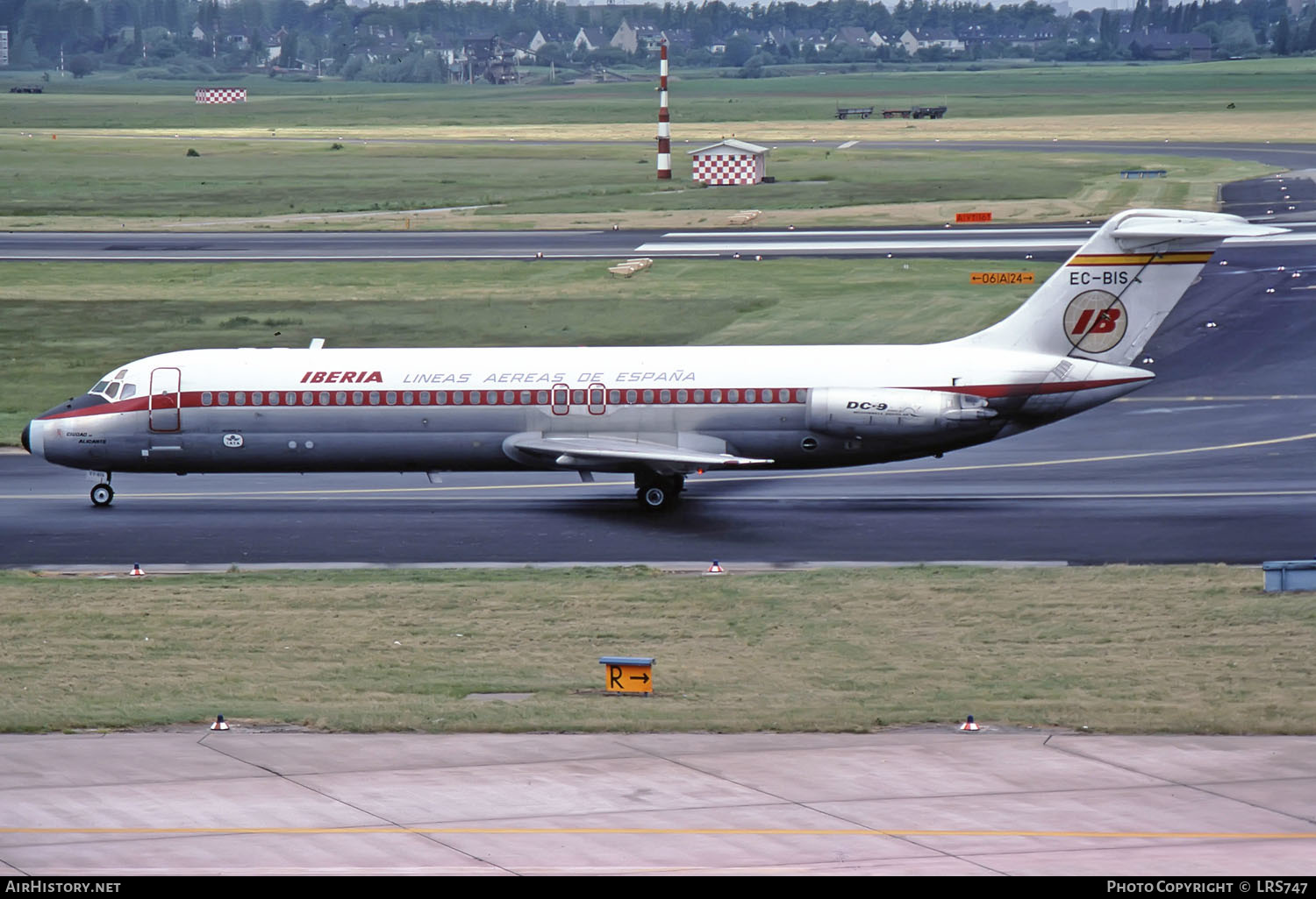 Aircraft Photo of EC-BIS | McDonnell Douglas DC-9-32 | Iberia | AirHistory.net #259487