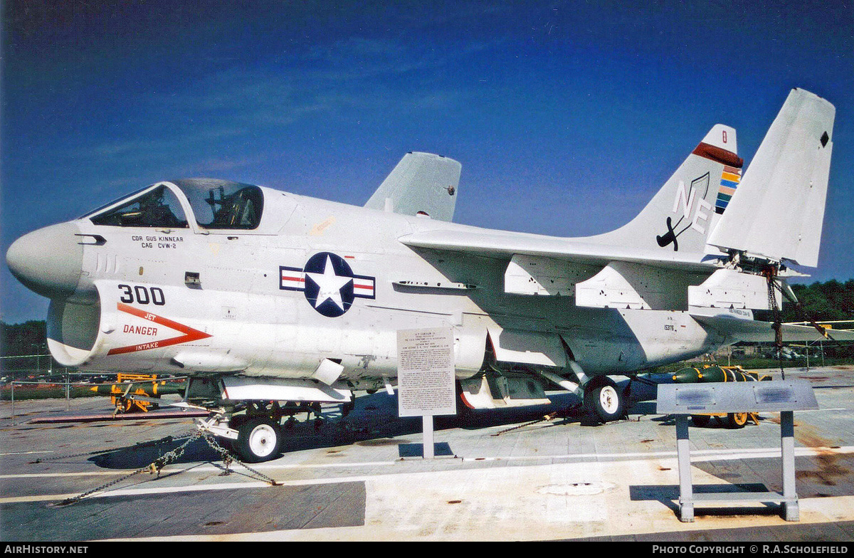 Aircraft Photo of 153176 | LTV A-7E Corsair II | USA - Navy | AirHistory.net #259547