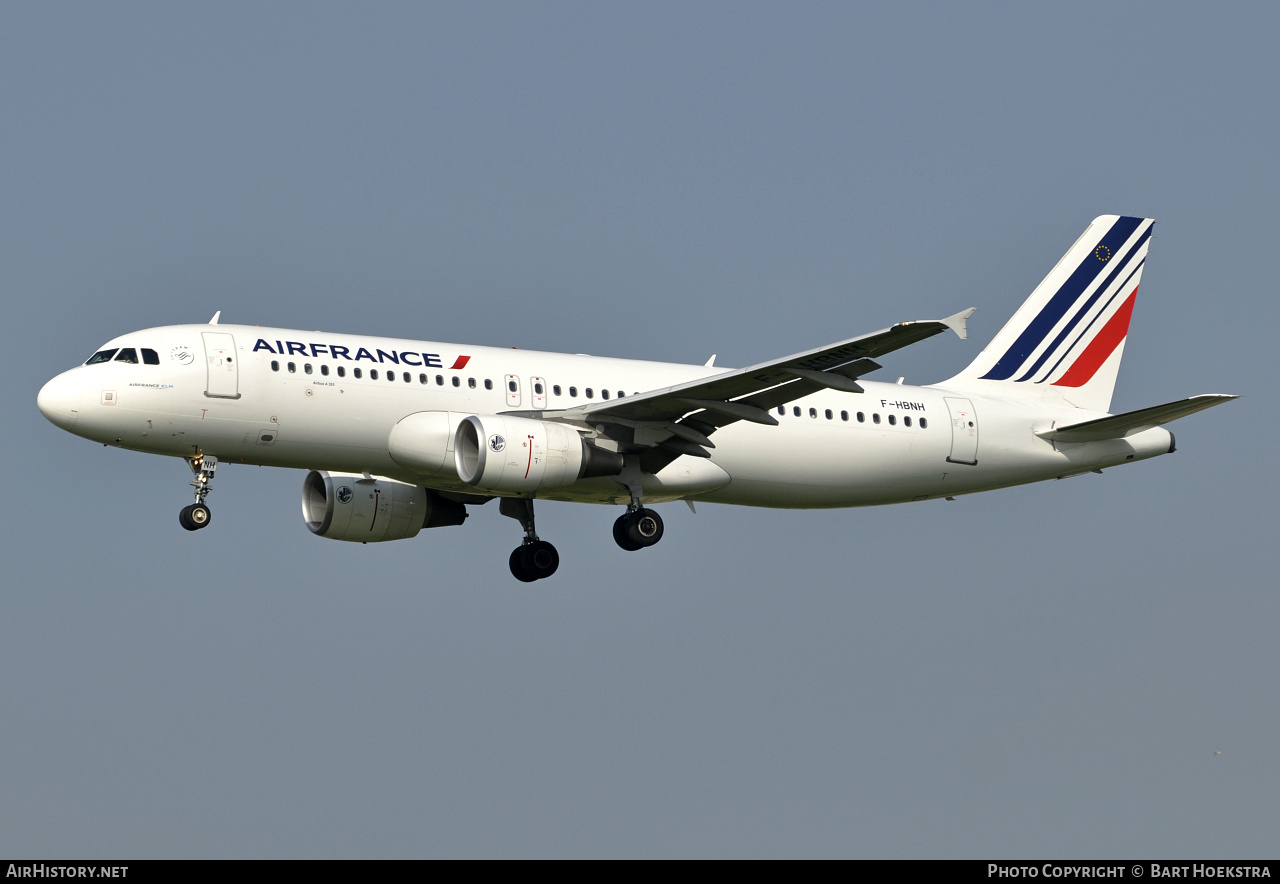 Aircraft Photo of F-HBNH | Airbus A320-214 | Air France | AirHistory.net #259654