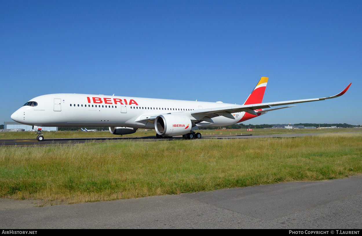 Aircraft Photo of F-WZNC | Airbus A350-941 | Iberia | AirHistory.net #259929