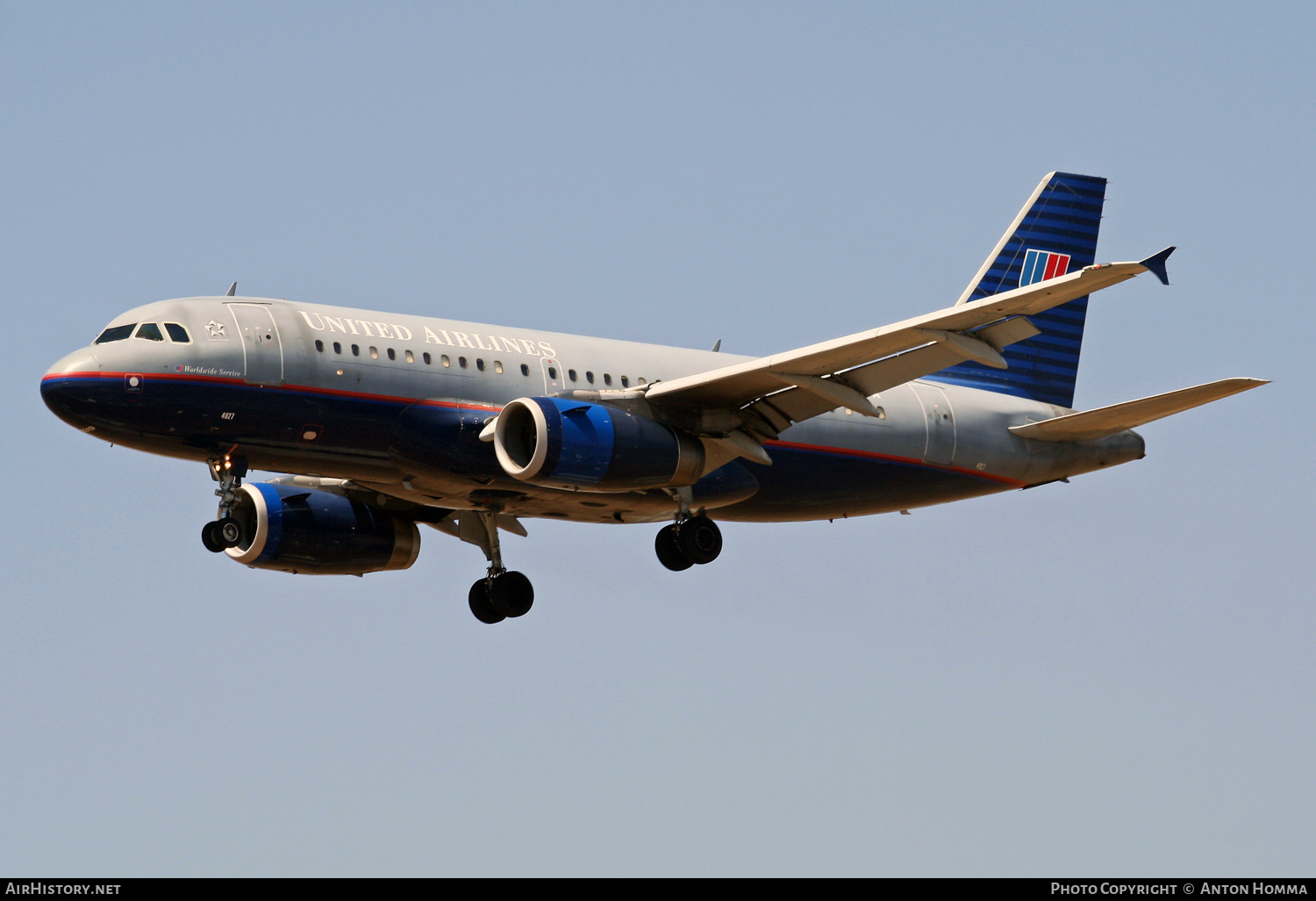 Aircraft Photo of N827UA | Airbus A319-131 | United Airlines | AirHistory.net #260166