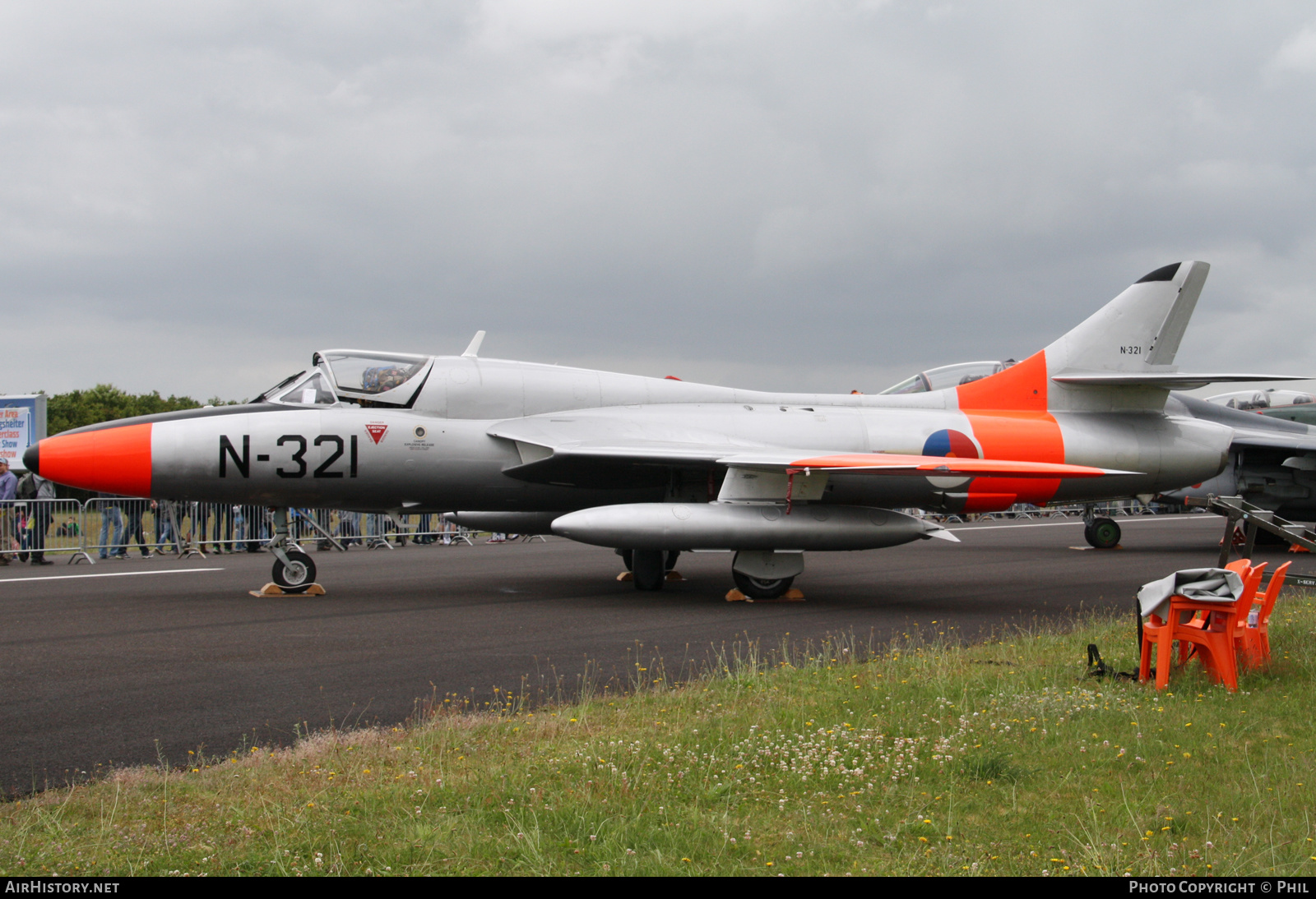Aircraft Photo of G-BWGL / N-321 | Hawker Hunter T8C | Netherlands - Air Force | AirHistory.net #260221