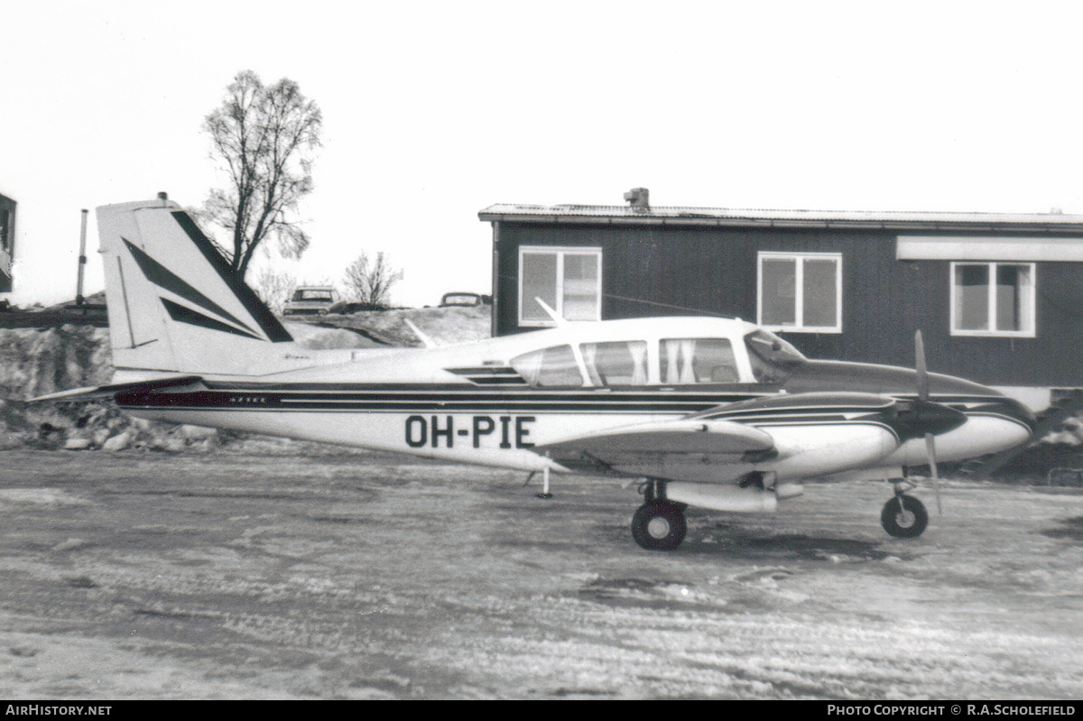 Aircraft Photo of OH-PIE | Piper PA-23-250 Aztec C | AirHistory.net #260257