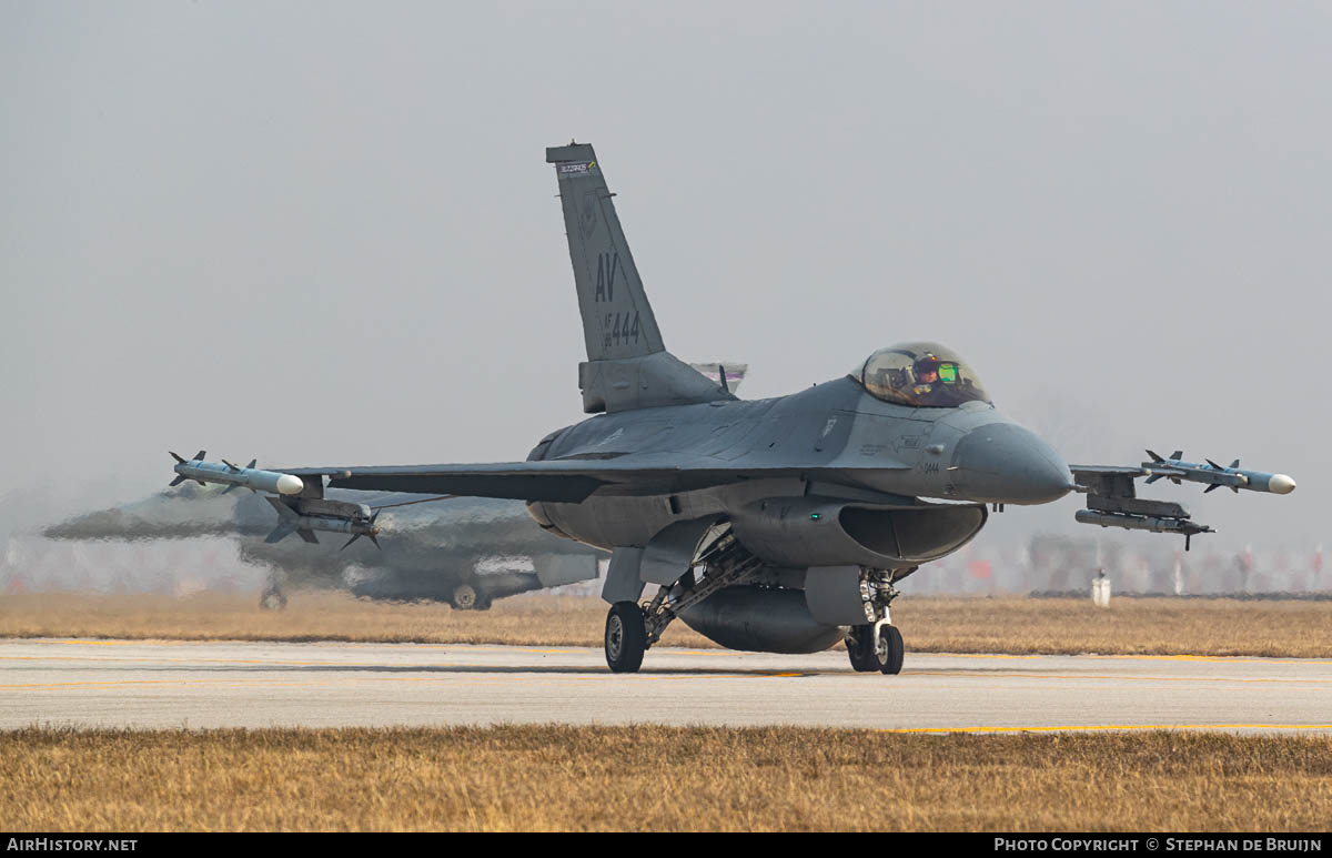 Aircraft Photo of 88-0444 / AF88-444 | Lockheed Martin F-16CM Fighting Falcon | USA - Air Force | AirHistory.net #260357