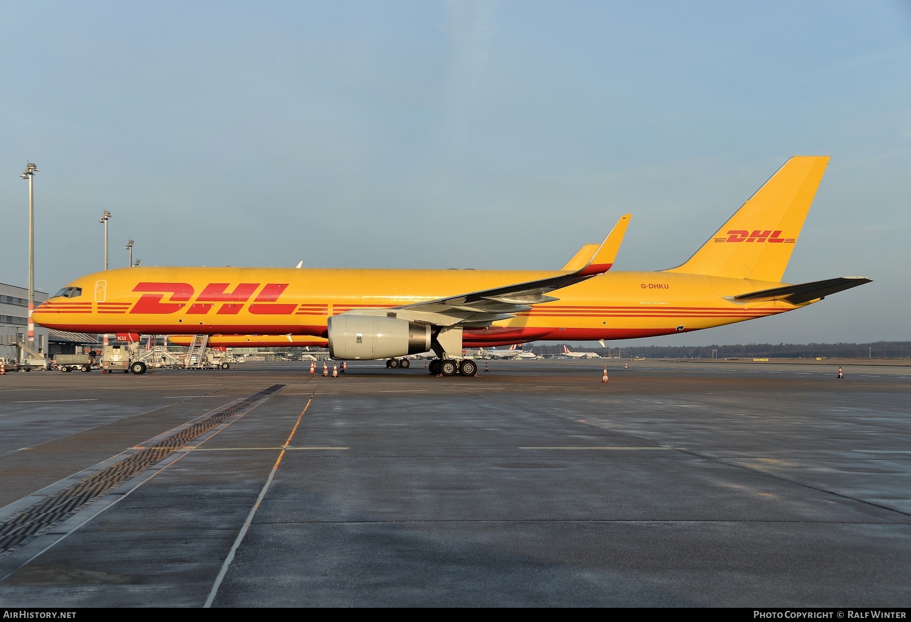 Aircraft Photo of G-GHKU | Boeing 757-223(PCF) | DHL International | AirHistory.net #260672