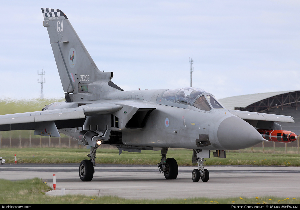 Aircraft Photo of ZE203 | Panavia Tornado F3 | UK - Air Force | AirHistory.net #260756