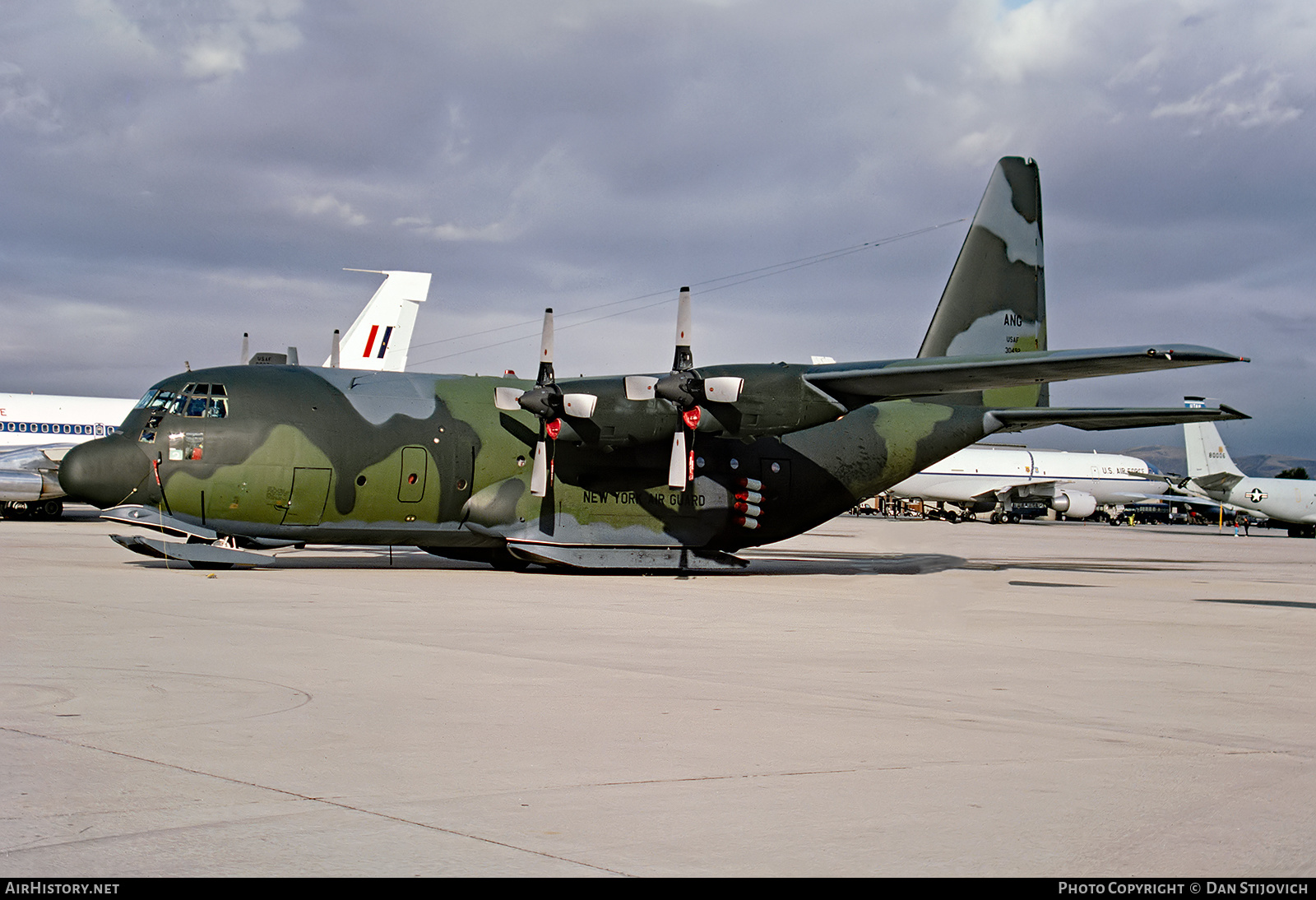 Aircraft Photo of 83-0492 / 30492 | Lockheed LC-130H Hercules (L-382) | USA - Air Force | AirHistory.net #260807