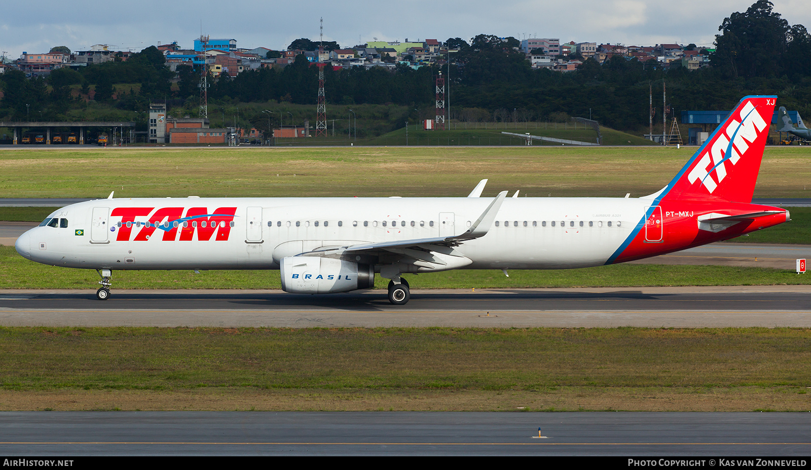 Aircraft Photo of PT-MXJ | Airbus A321-231 | TAM Linhas Aéreas | AirHistory.net #260895