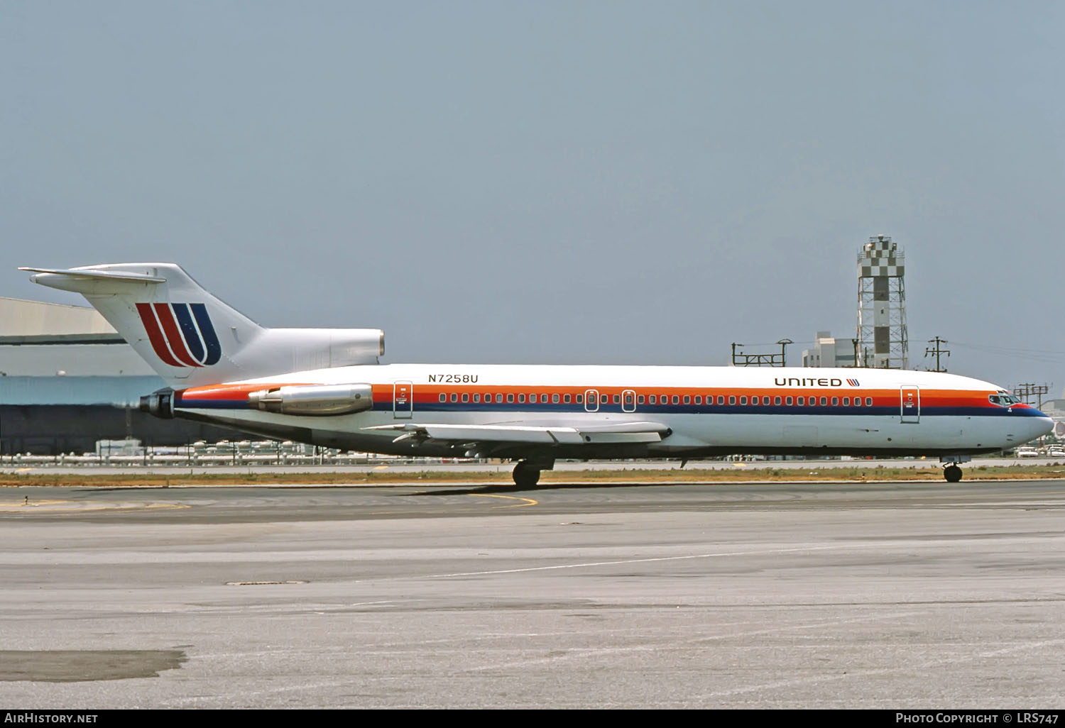 Aircraft Photo of N7258U | Boeing 727-222/Adv | United Airlines | AirHistory.net #260981