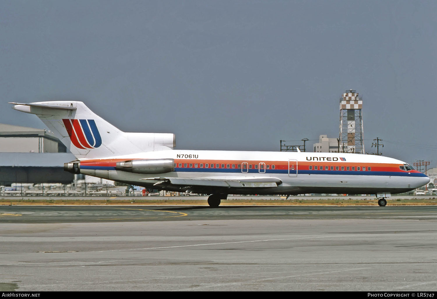 Aircraft Photo of N7061U | Boeing 727-22 | United Airlines | AirHistory.net #260994
