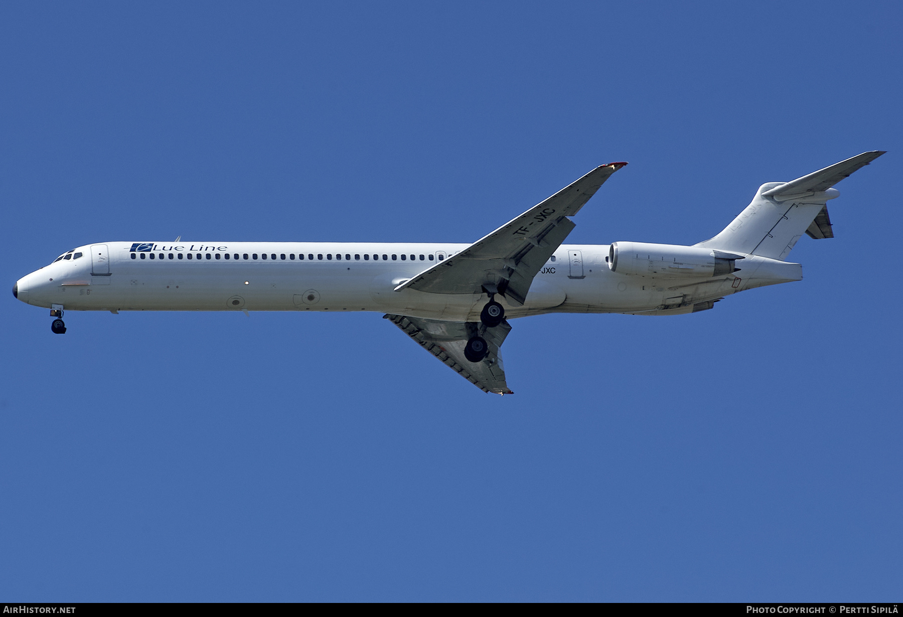 Aircraft Photo of TF-JXC | McDonnell Douglas MD-83 (DC-9-83) | Blue Line | AirHistory.net #261000
