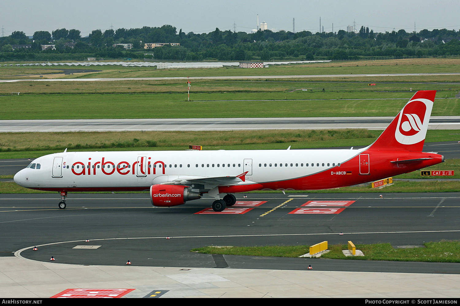 Aircraft Photo of D-ABCB | Airbus A321-211 | Air Berlin | AirHistory.net #261012