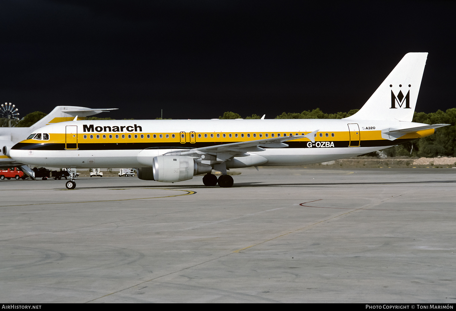 Aircraft Photo of G-OZBA | Airbus A320-212 | Monarch Airlines | AirHistory.net #261051