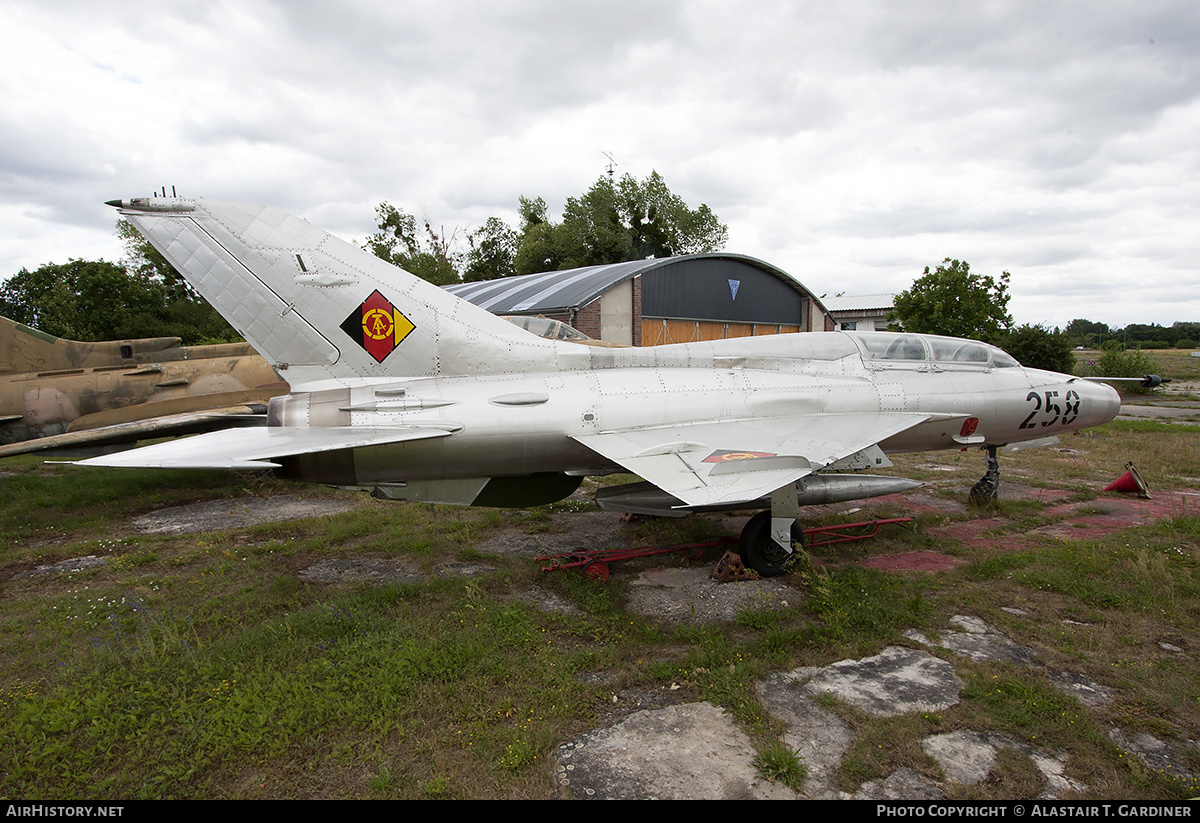 Aircraft Photo of 258 | Mikoyan-Gurevich MiG-21U-400 | East Germany - Air Force | AirHistory.net #261052