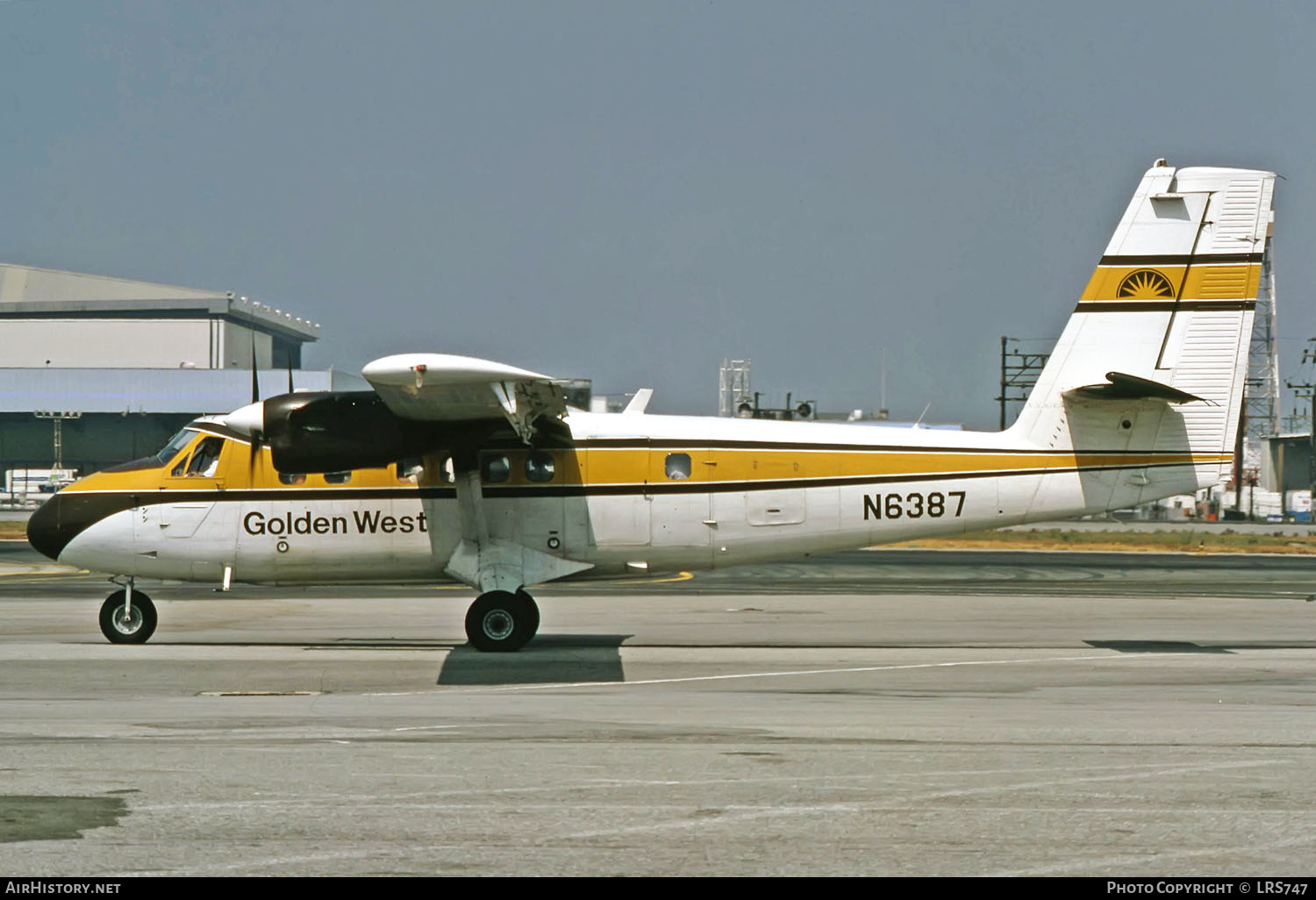 Aircraft Photo of N6387 | De Havilland Canada DHC-6-100 Twin Otter | Golden West Airlines | AirHistory.net #261134